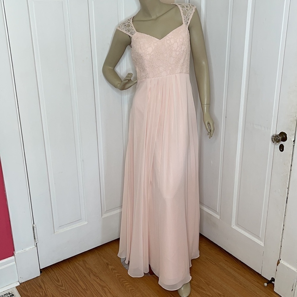 Bill Levkoff•Bridesmaid Dress